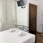 בית הארחה Dani's House - Nel Cuore Di 3*