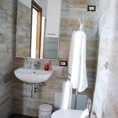 Dani's House - Nel Cuore Di Pensjonat Cagliari