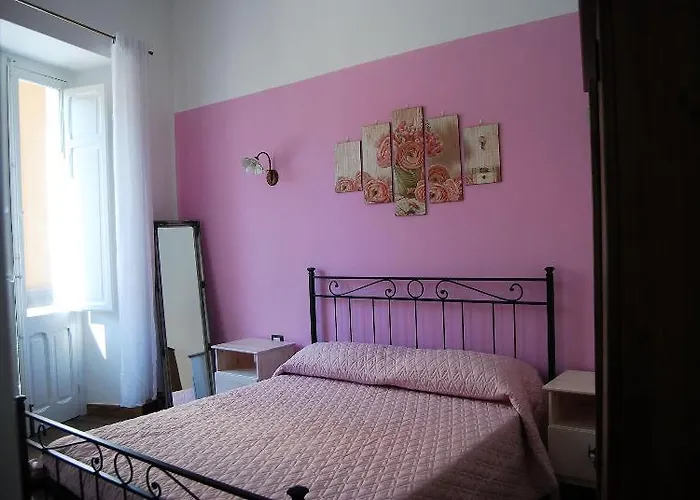 Dani's House - Nel Cuore Di ゲストハウス 3*