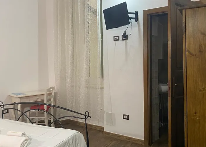 Dani's House - Nel Cuore Di ゲストハウス カリアリ