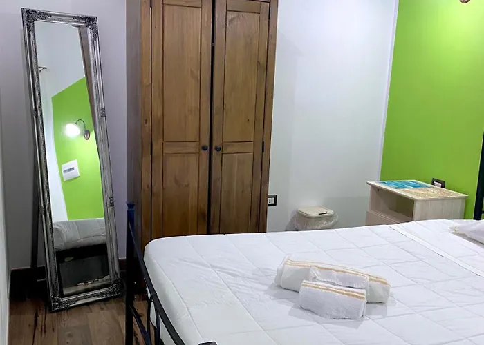 Dani's House - Nel Cuore Di ゲストハウス カリアリ