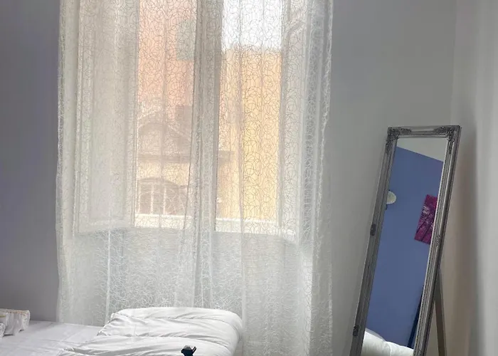 Dani's House - Nel Cuore Di ゲストハウス カリアリ